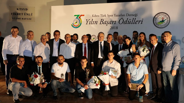 Akıncı: “Bu şartlarda spor yapıp başarıyı yakalamak büyük bir hüner”