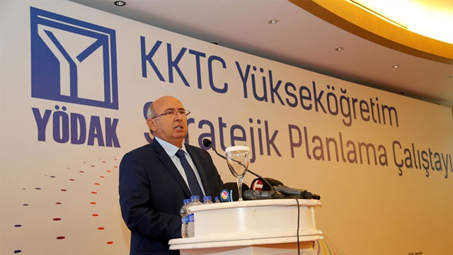 Özyiğit: “Eğitim bugün yaz-boz tahtasında ise hükümete göre bakana göre alınan kararların önemli etkisi var”