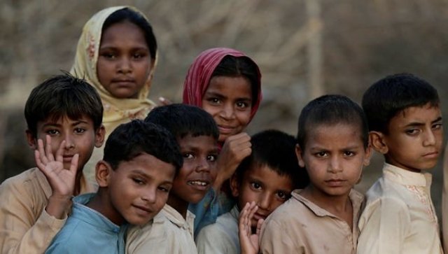 Pakistan'da 22,8 milyon çocuk okula gitmiyor