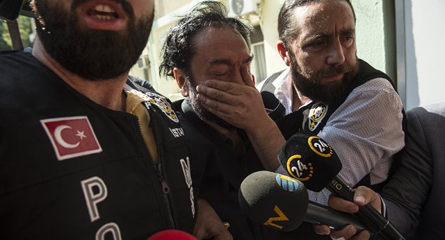 Adnan Oktar ve destekçilerine şafak operasyonu: Çok sayıda gözaltı var