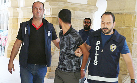 Görevini kötüye kullandı