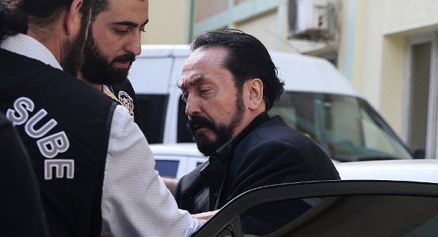 Adnan Oktar’a 891 yıl hapis cezası!