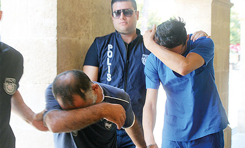 10 mülteciyi tıra sakladı