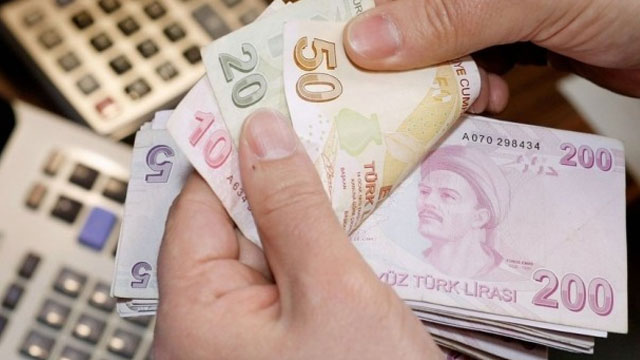 TL'de kayıp yüzde 2'yi geçti, dolar 6.20'yi aştı
