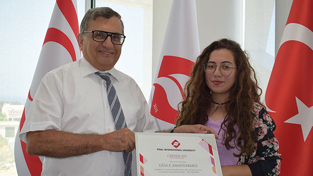 UFÜ yaz okulu programını tamamlayan kursiyerler sertifikalarını aldı