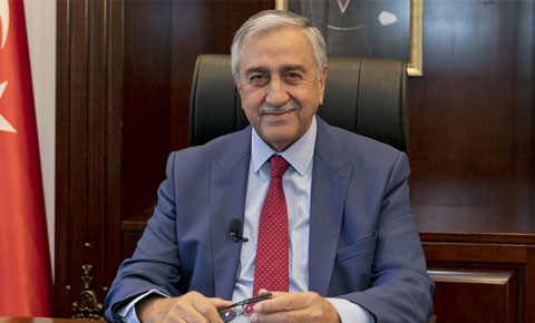 Akıncı Şehit Aileleri Derneği Heyetini kabul etti