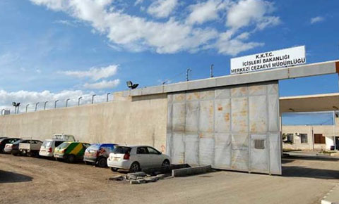 Yarın cezaevinde grev var