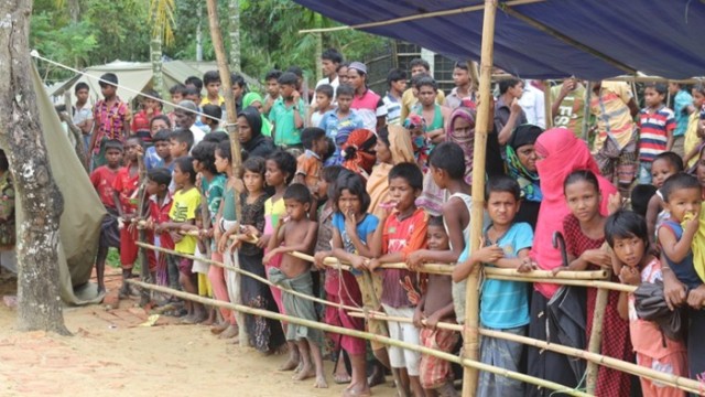 Bangladeş'e Sığınan Arakanlı Müslümanların sayısı 582 Bine ulaştı