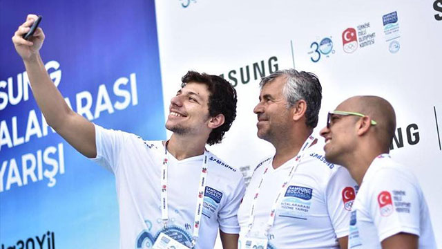 YDÜ yüzücüsü Doğukan Ulaç İstanbul Boğazına adını “Genel Klasman Şampiyonu” olarak yazdırdı…