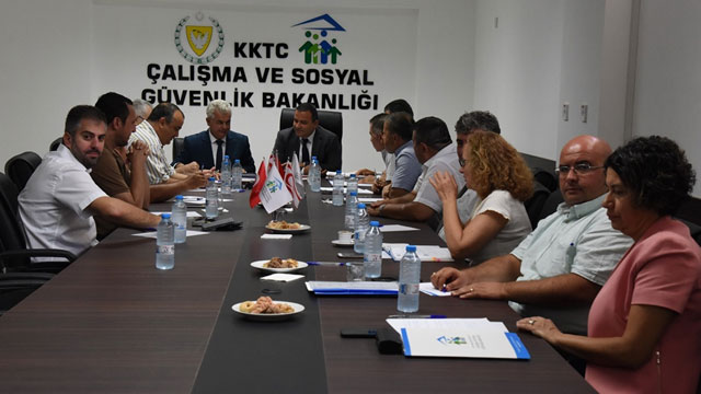 Yeltekin: “Özel sektör çalışanlarının sadece asgari ücret sorunu yok”