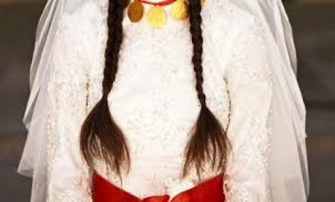 Lefkoşa'da ‘çocuk gelin’ doğum yaptı