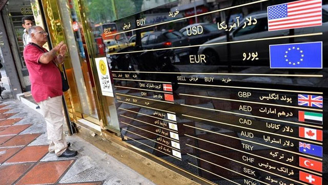 İran'da Dolar "tarihi rekorunu" kırdı