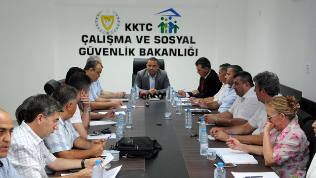 Yeni asgari ücret dördüncü toplantıya kaldı