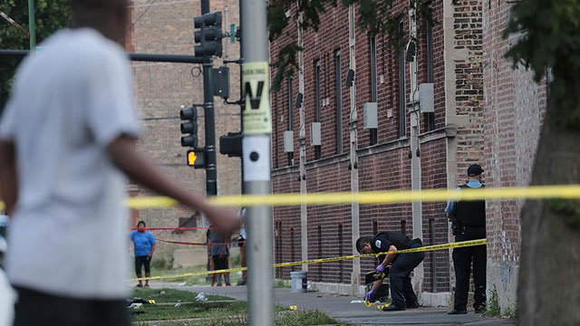 Chicago’da silahlı saldırılar: 9 ölü, 60 yaralı
