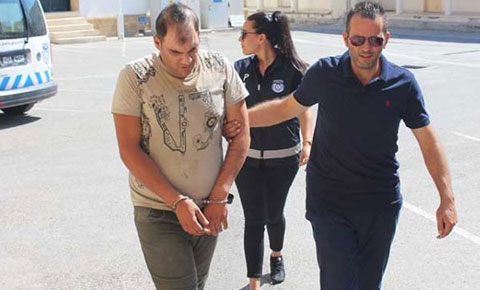 Ağzında sakladığı jiletle yaralandı