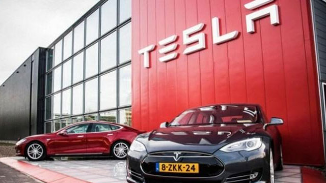 Tesla, "borsadan çekilme" için komisyon kurdu