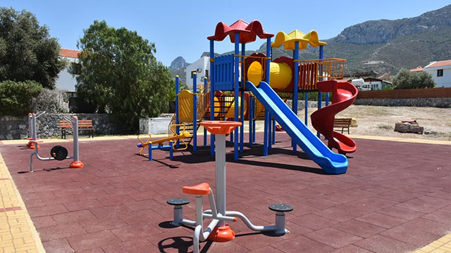 Ozanköy’e yeni çocuk parkı