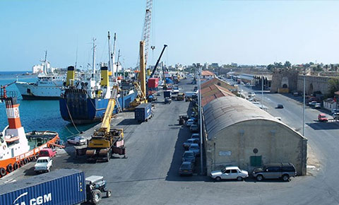 Ticaret başka, siyaset başka!