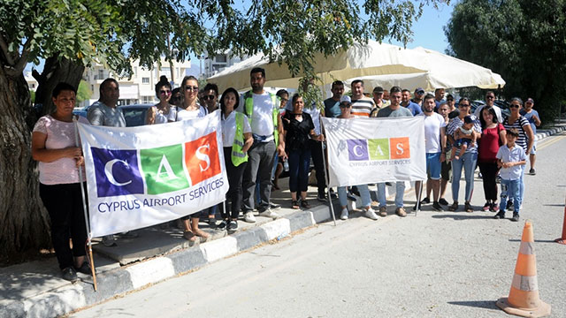 CAS personeli eylemlerini başbakanlık önüne taşıdı