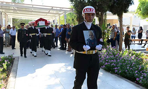 Askeri törenle uğurlandı