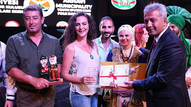 Mehmetçik Kültür ve Dayanışma Derneği halk dansları topluluğu Artvin’deydi