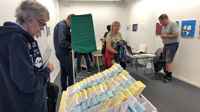 İsveç'te seçim sonuçlarında sağ blok önde