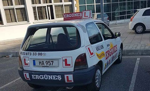 Öğrencilerine kötü örnek oldu