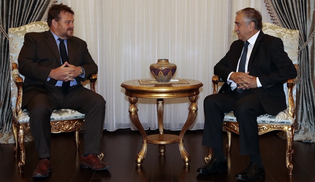 Akıncı, Avustralya’nın Kıbrıs Yüksek Komiseri Sweetman’i kabul etti