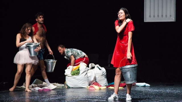 16. Kıbrıs Tiyatro Festivalinde dün akşam “Seni Seviyorum Türkiye” oyunu sahnelendi