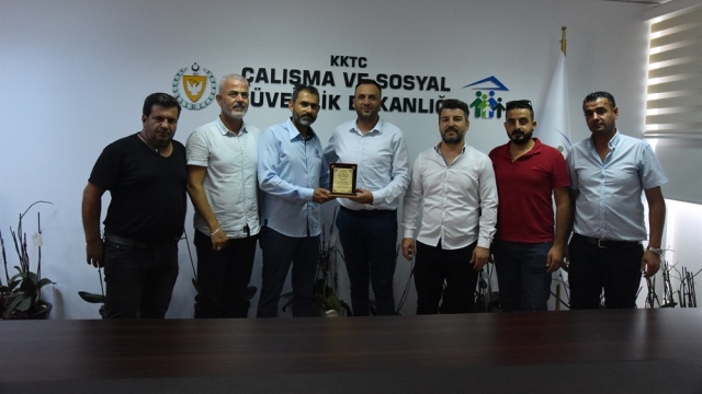 Çeler, Erkek Kuaförler ve Berberler Birliği’nin sorunlarını dinledi