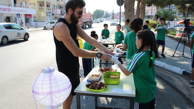 ŞHT Osman İlkokulu öğrencileri okullarının ihtiyaçları için kermes düzenledi