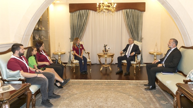 Akıncı , Lefkoşa İzcilik Derneği Heyeti ile görüştü