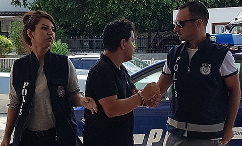 Kadın tuvaletinde rötgencilik