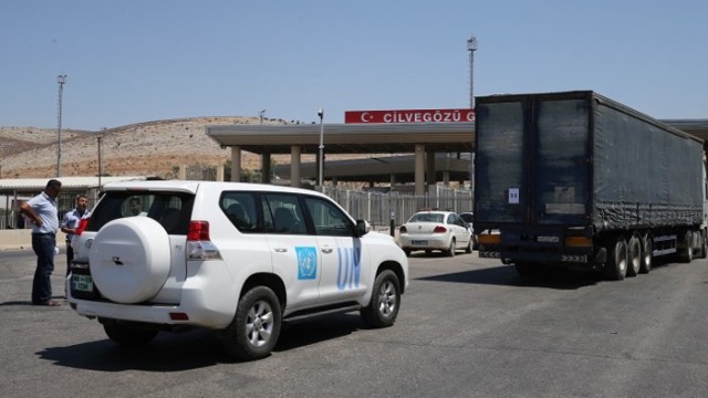 BM'den Suriyelilere 16 tır yardım