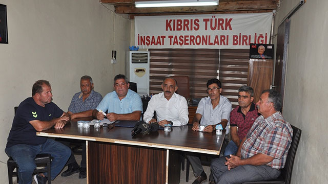 Esnaf ve Sanaatkarlar Merkez Birliği ile İnşaat Taşeronları Birliği arasında protokol imzalandı