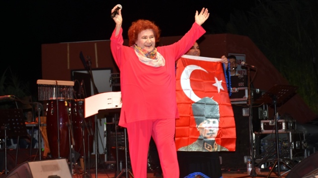Girne Kültür Sanat Günleri Selda Bağcan Konseri ile sona erdi