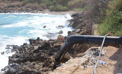 Her taraf lağım kokuyor