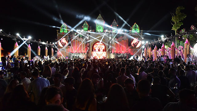 Cage'de 'Altın Final'