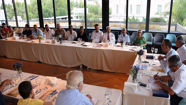 Harmancı muhtarlara iki yeni uygulamayı anlattı