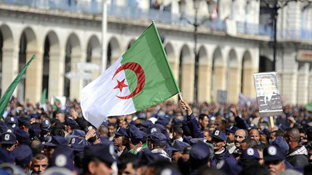 Cezayir'de "Meclis Başkanı krizi"