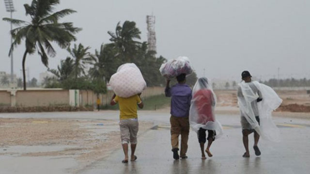Yemen'deki Luban Kasırgası etkisini sürdürüyor