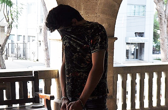 Cinsel içerikli görüntüleri paylaştı