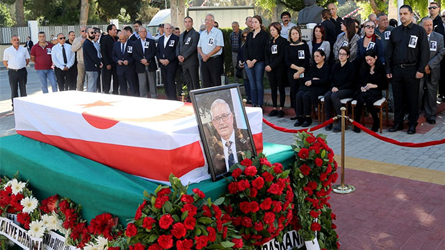 Adem için Meclis bahçesinde tören düzenlendi