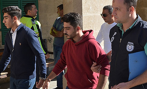 Kaçak geçip yasal girmeye çalıştılar