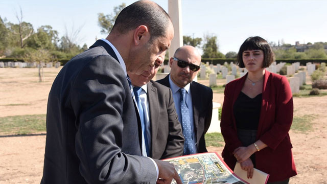 Özersay, Wayne’s Keep’i ziyaret etti