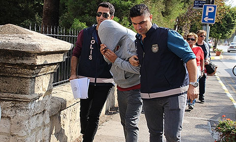 Hırsızlıktan yakalandı