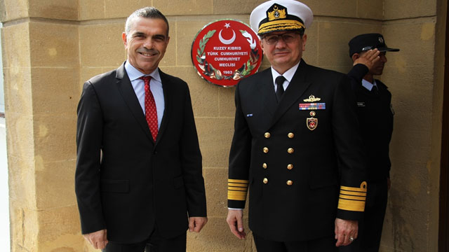 Meclis Başkanı Uluçay Oramiral Özbal’ı kabul etti