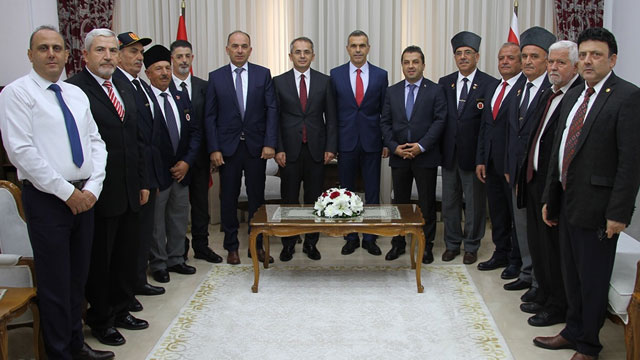 Uluçay, Türkiye’den gelen Harp Malulu ve Gaziler Heyetini kabul etti