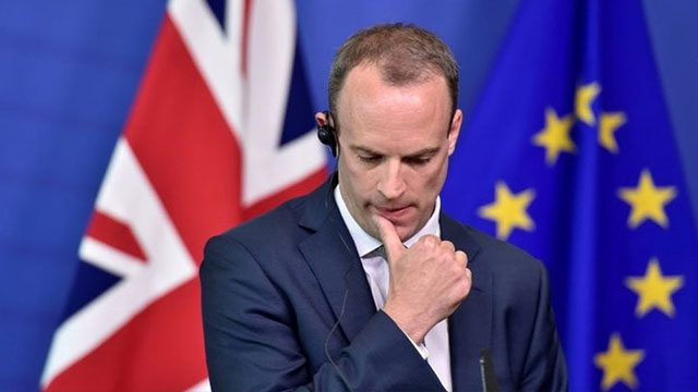 Brexit anlaşması sonrası 3 bakan istifa etti