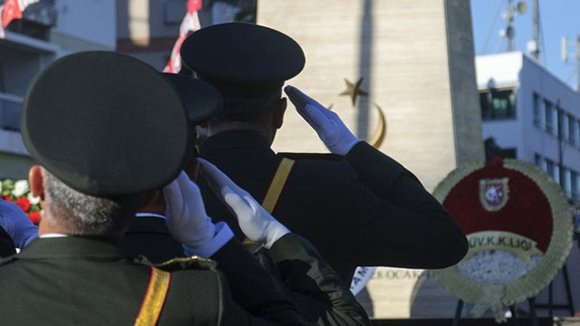 Bugün ilk tören Şehitler Abidesi önünde yapıldı